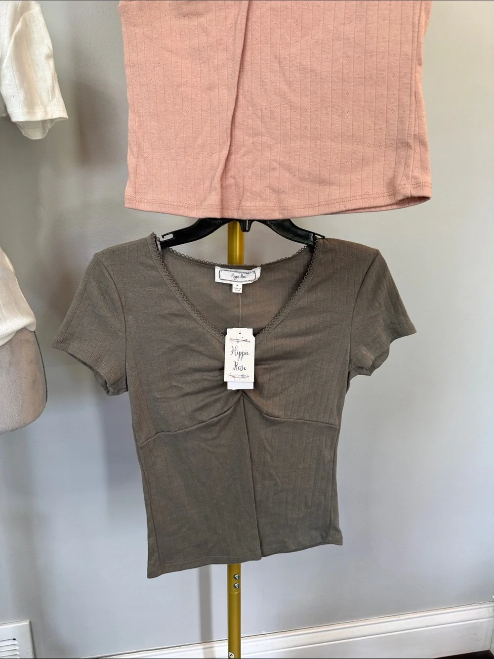 Hippie Rose V-Neck Ruched Tee — White, Blush, Olive bundle NWT M - Picture 4 of 7
